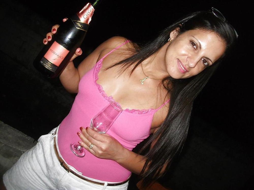18P How do you fuck this mature mom Angela?