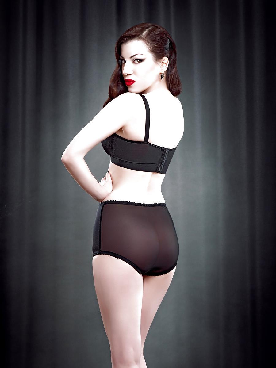 22P Vintage lingerie