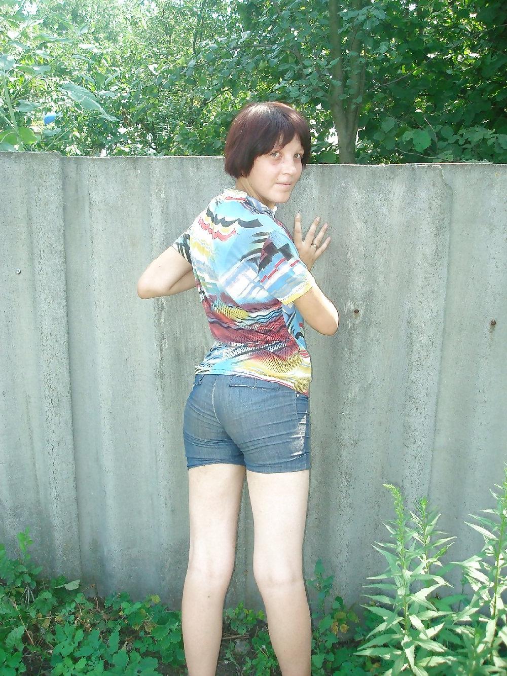 16P Russian poor girl