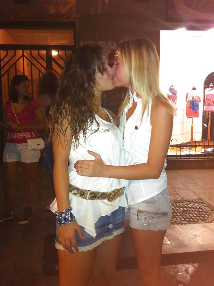 24P Italian girl: sofia