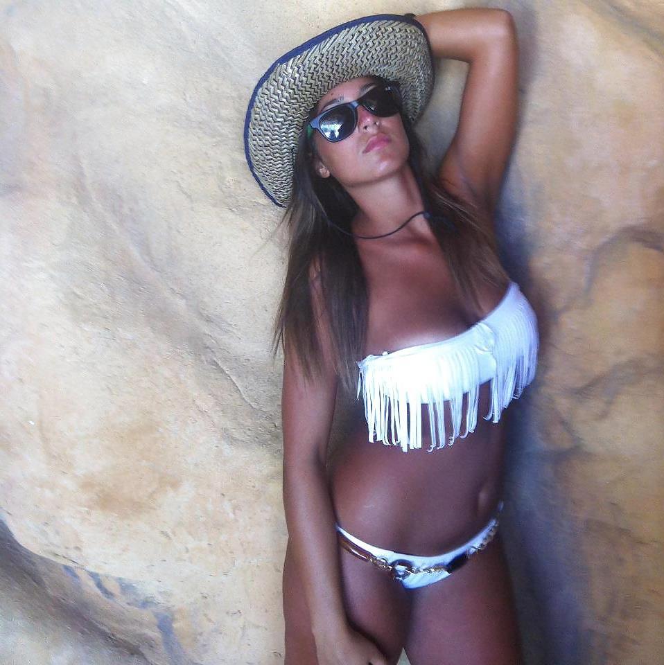 24P Italian girl: sofia
