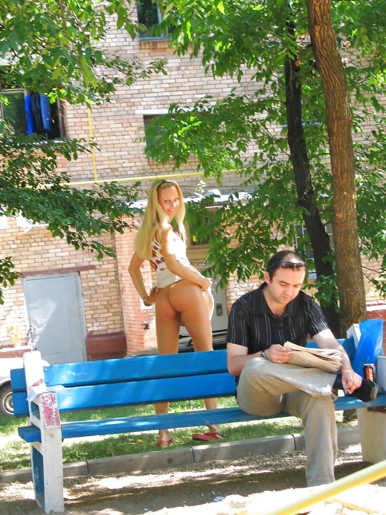 8P Rubia exibicionista
