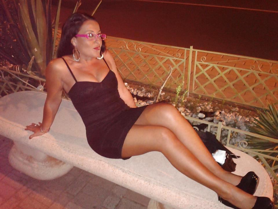22P Italian women: lucia