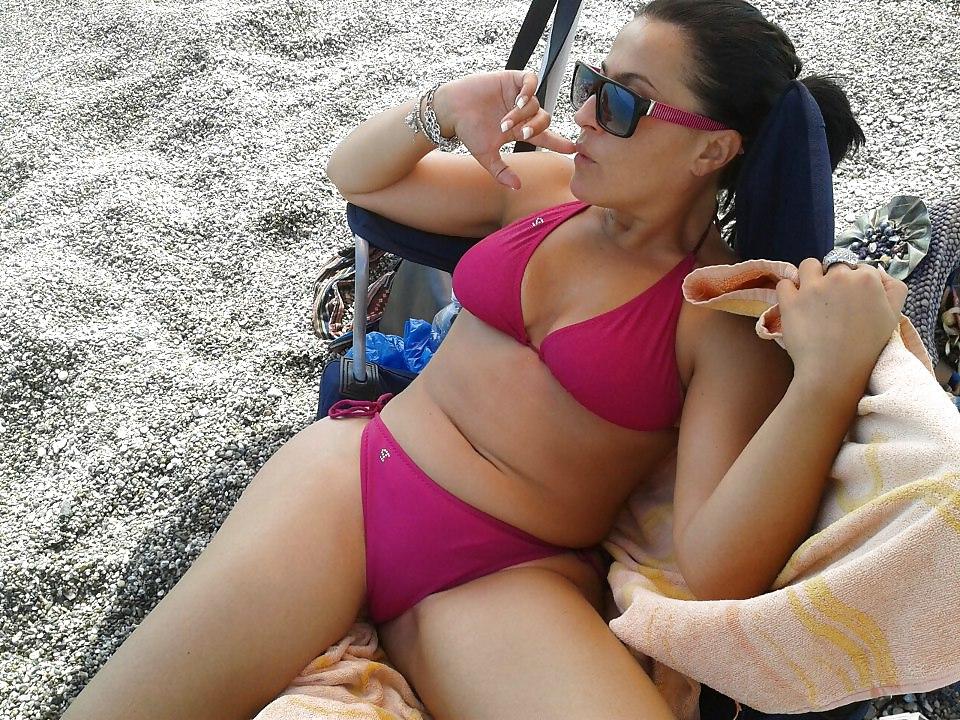 22P Italian women: lucia