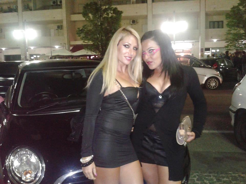 22P Italian women: lucia