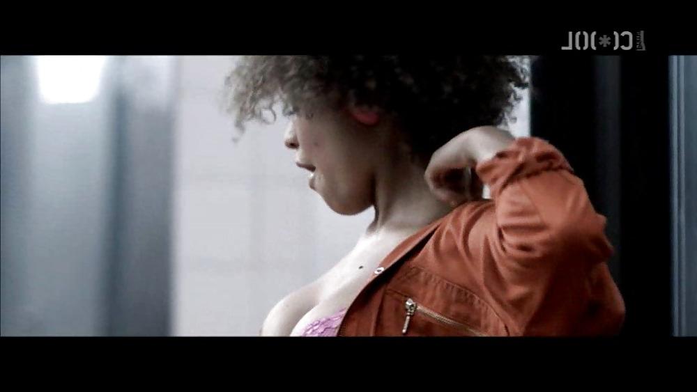 22P Antonia Thomas - Misfits