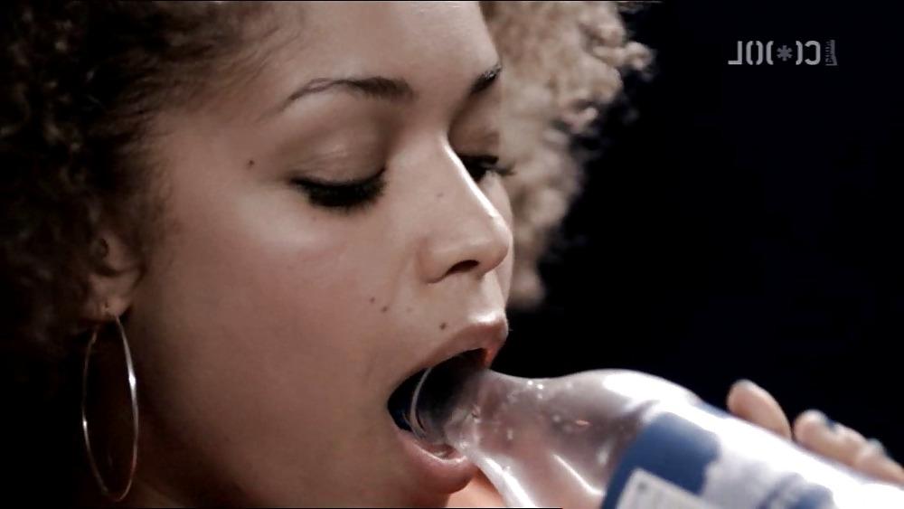 22P Antonia Thomas - Misfits