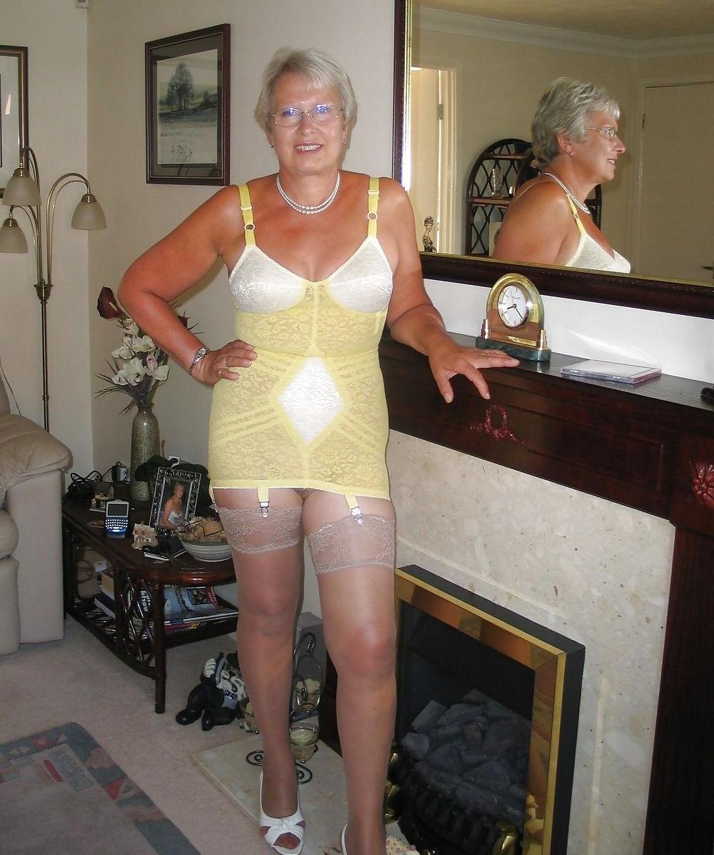 20P Mature-BBW-Ladies 397