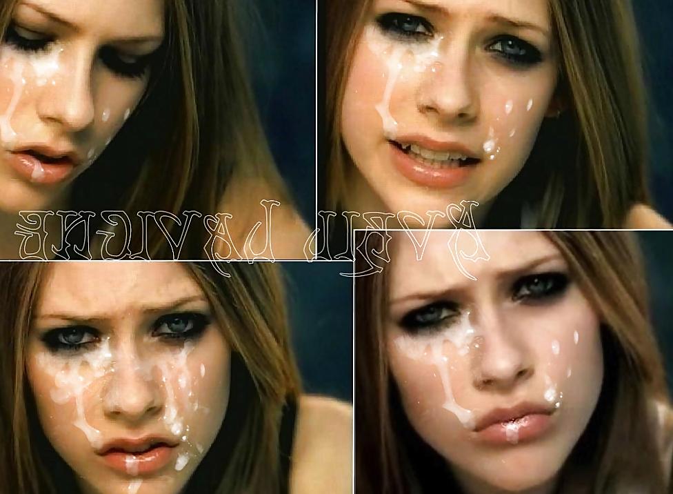 24P Avril Lavigne Nude Fakes