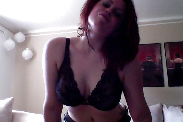 25P Amateur Blonde Posing and Sucking Cock