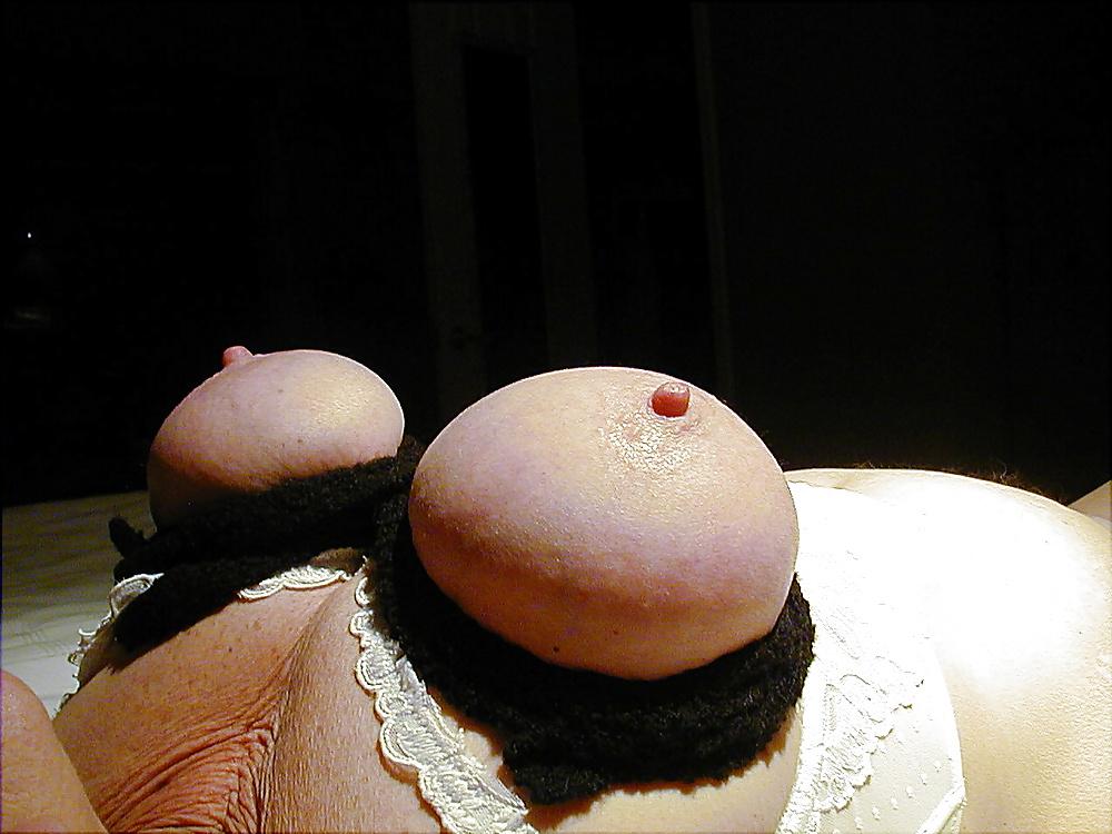 6P ERECT NIPPLES AND PUSSY