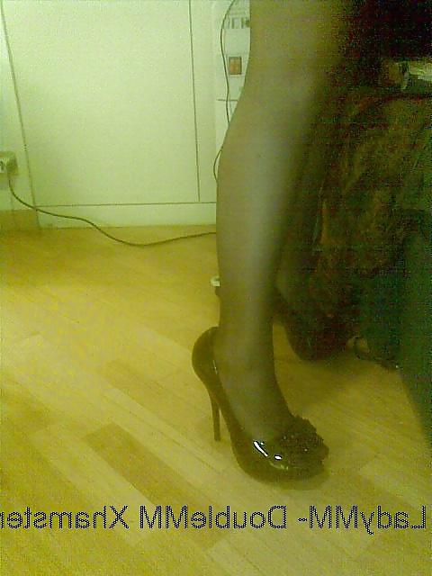 25P LadyMM: Italian Milf in black suite