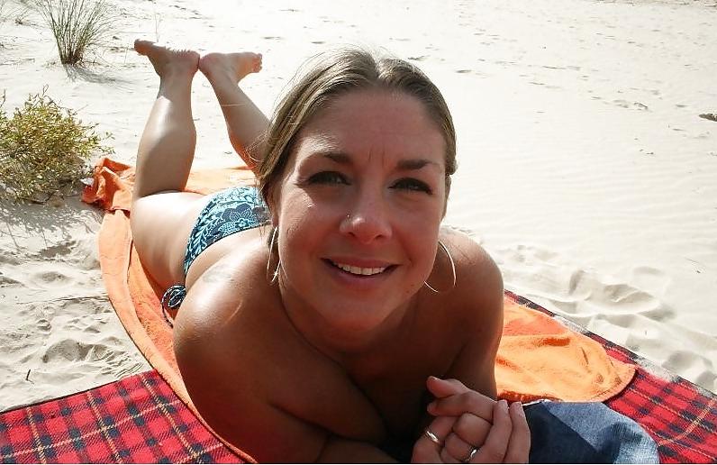 12P JUST ME SEXY MOM
