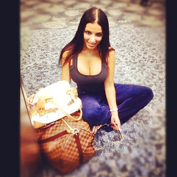 25P Tehmeena So Damn Sexy