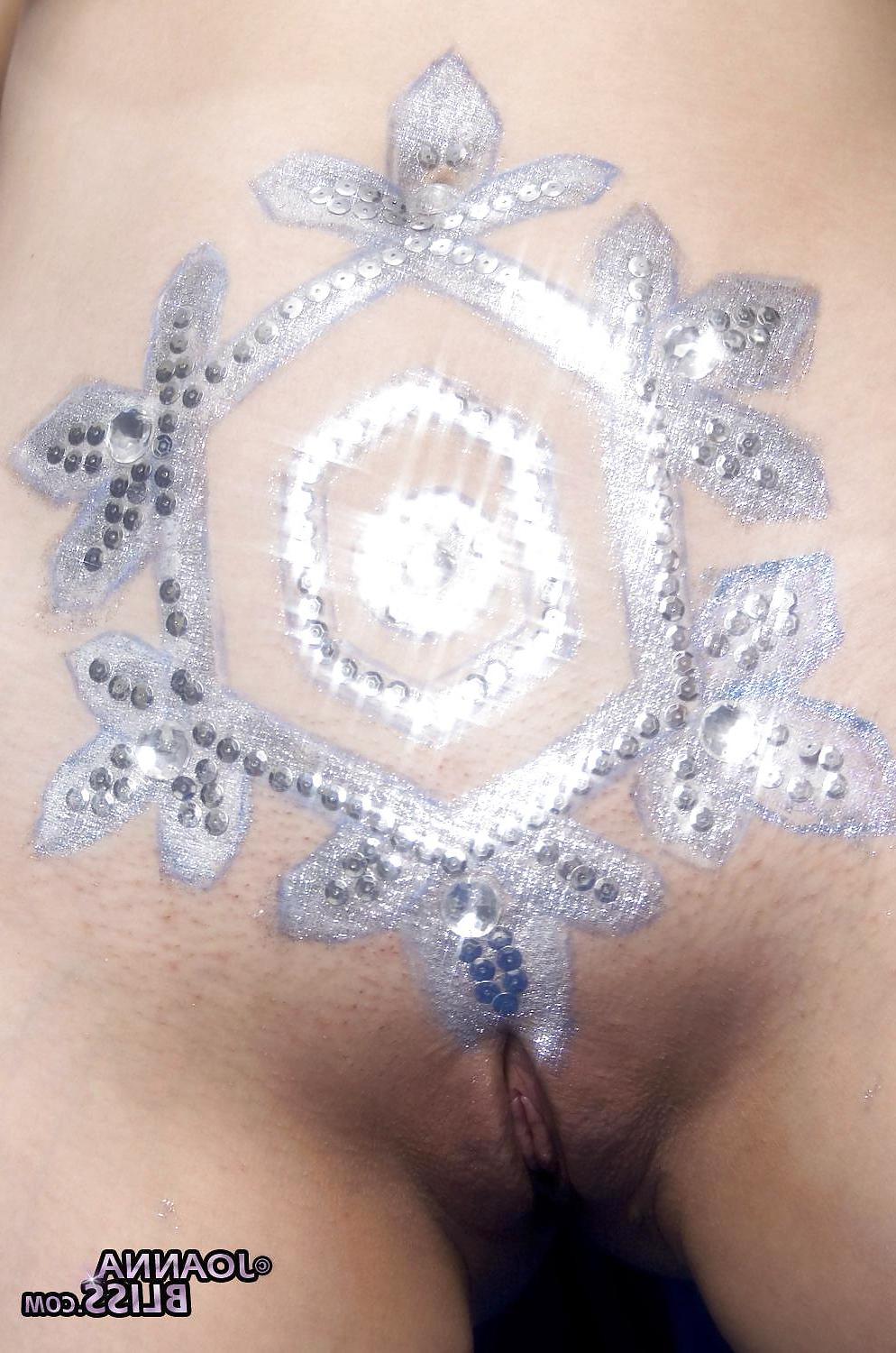 25P Sparkling-big-tits