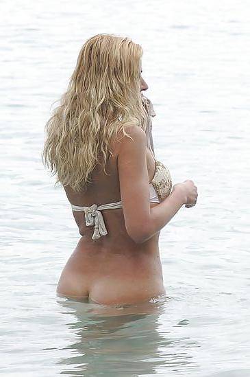 19P Italian Milf Valeria Marini 3