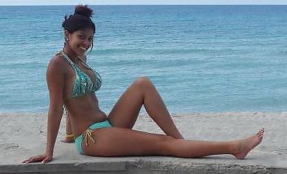 25P Beautiful women Cuban