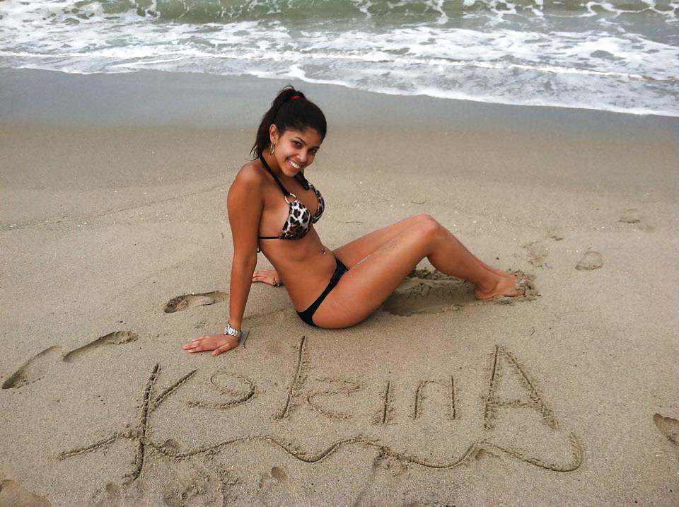 25P Beautiful women Cuban