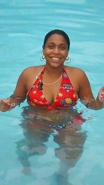 25P Beautiful women Cuban