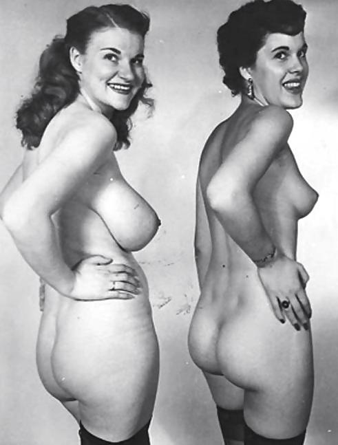 17P KEY - Vintage 15 Women Posing   Having Fun #2