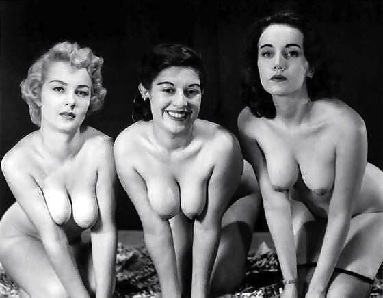 17P KEY - Vintage 15 Women Posing   Having Fun #2