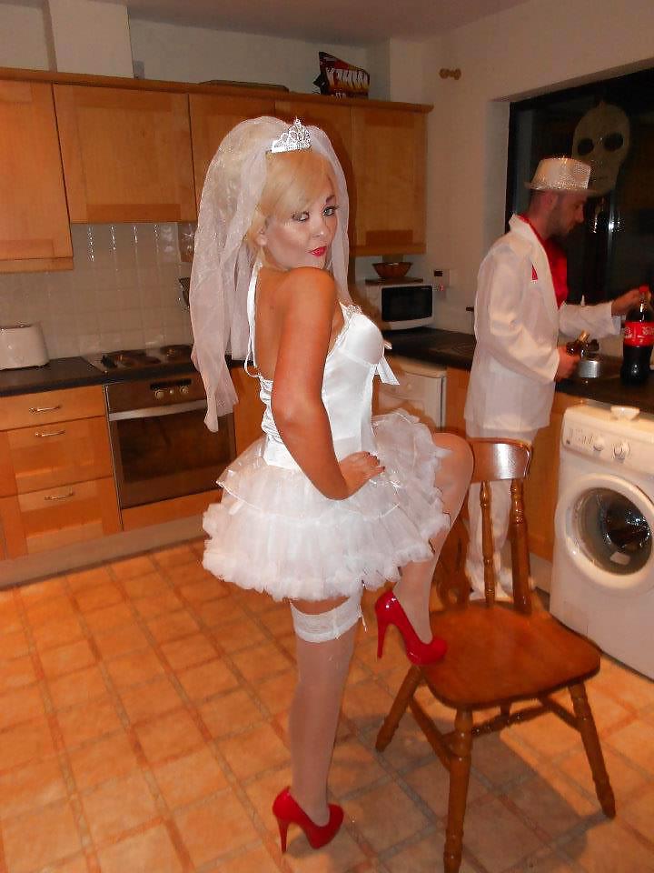 17P Irish slut emer needs blk cock4