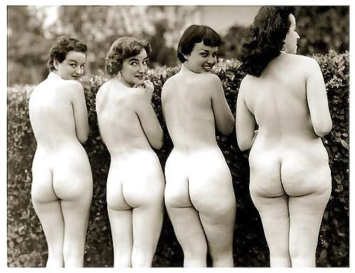 25P Groups Of Naked People - Vintage Edition - Vol. 5
