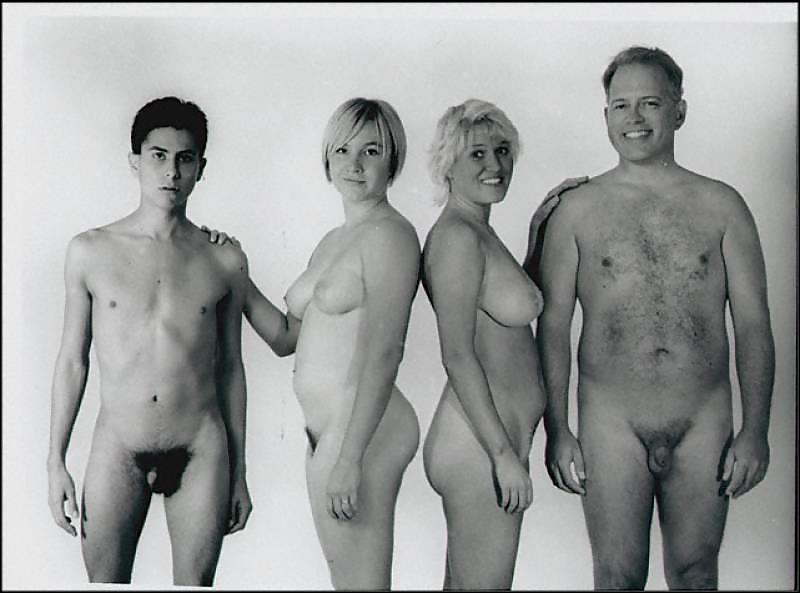 25P Groups Of Naked People - Vintage Edition - Vol. 5