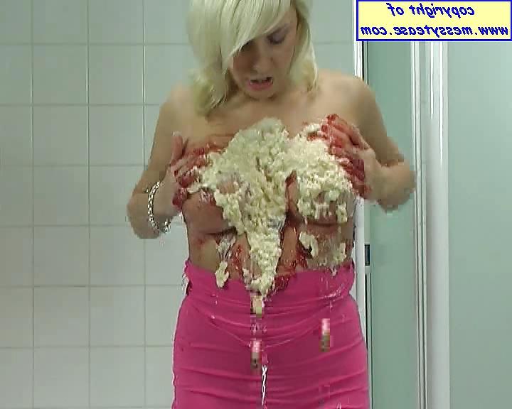 13P Messy blonde girl