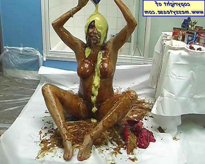 13P Messy blonde girl