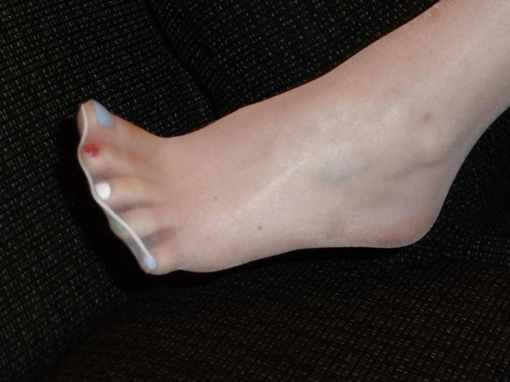 25P For my italian fans with white nylons