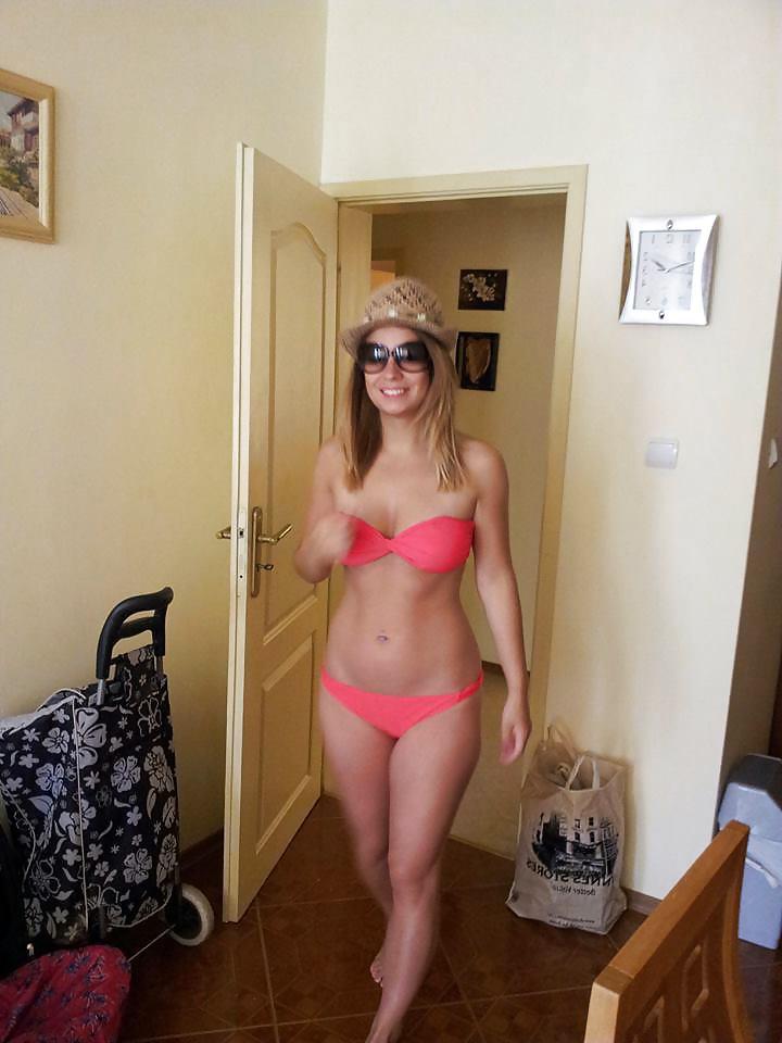 18P Irish Bikini shots