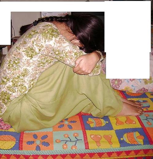 25P Desi girlfriend random clicks by her boyfriend