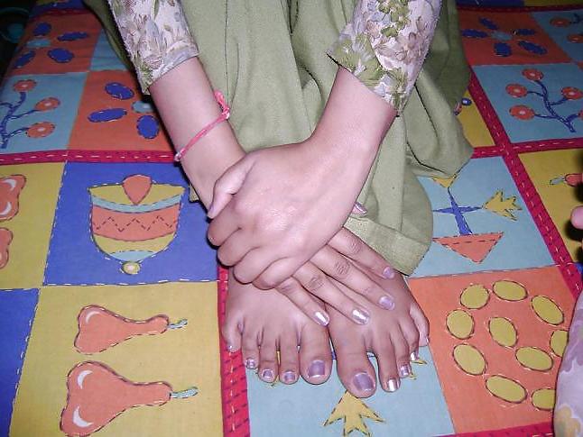 25P Desi girlfriend random clicks by her boyfriend