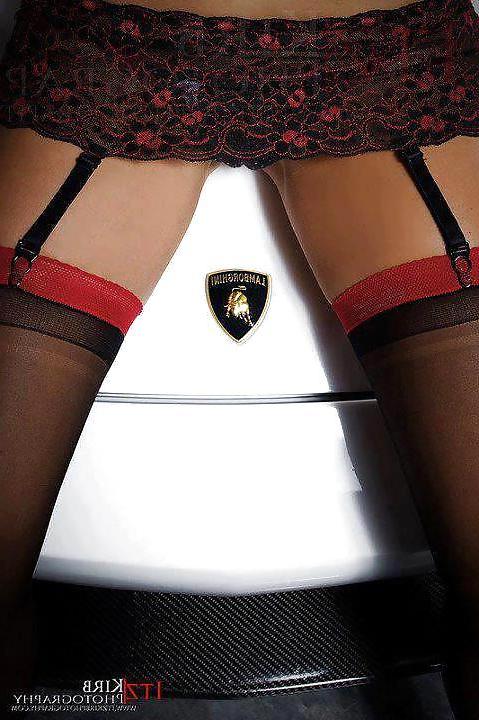 25P Girls with cars 5
