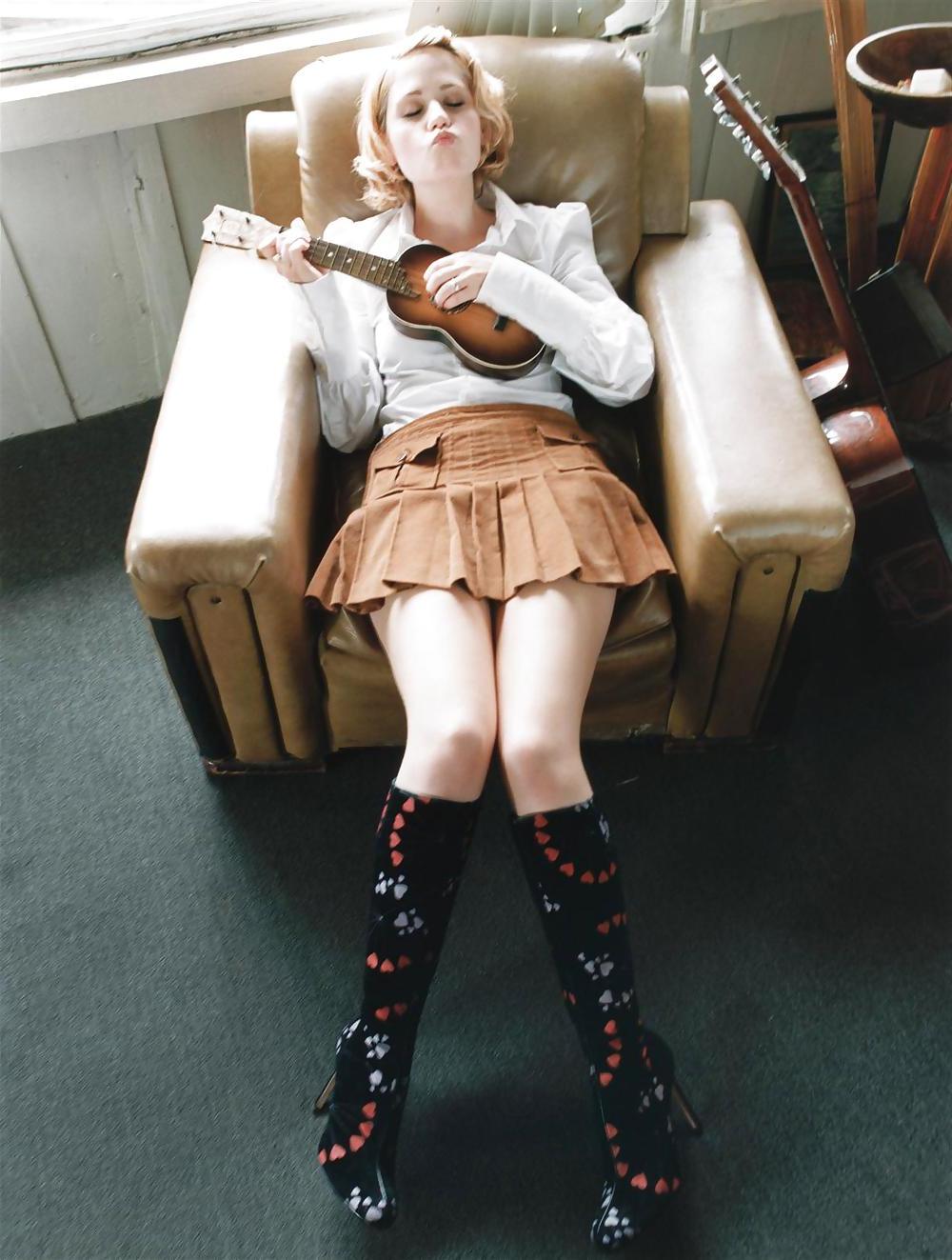 25P Celebrity Legs #3