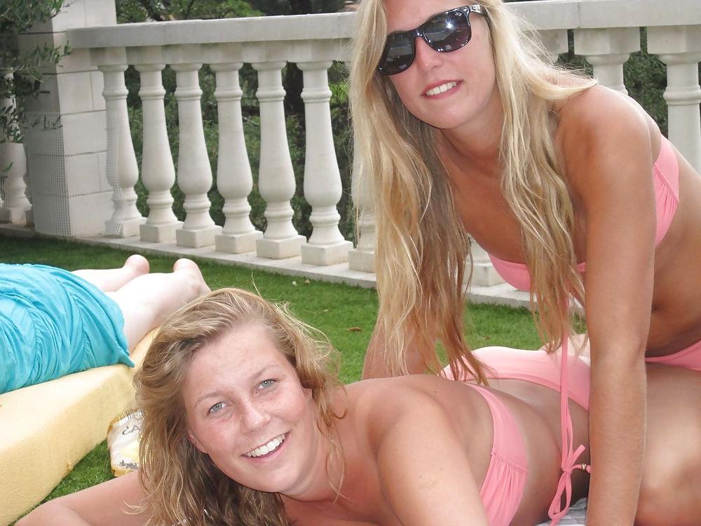 25P Teengirls in the pool