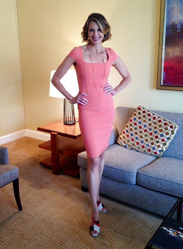 20P Tall milf Brenda Strong