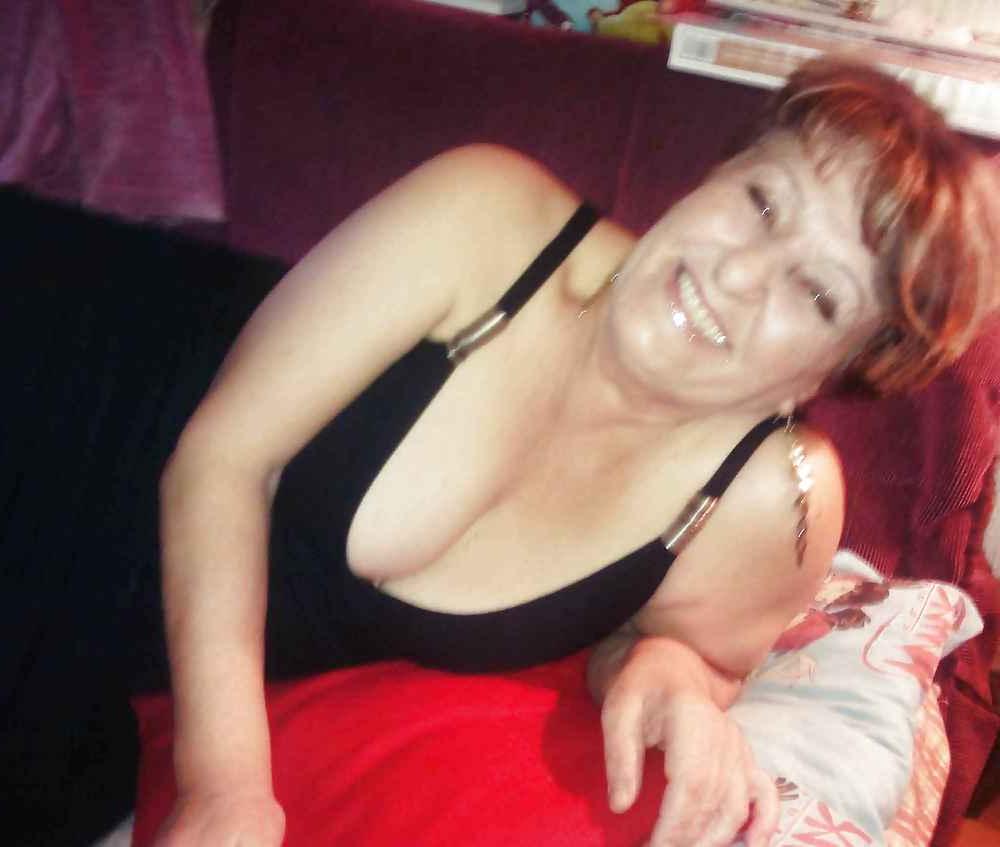 9P Nice Mature and Milf