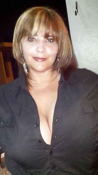 9P Nice Mature and Milf