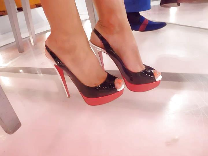23P Woman with perfect legs # 1 Portuguese