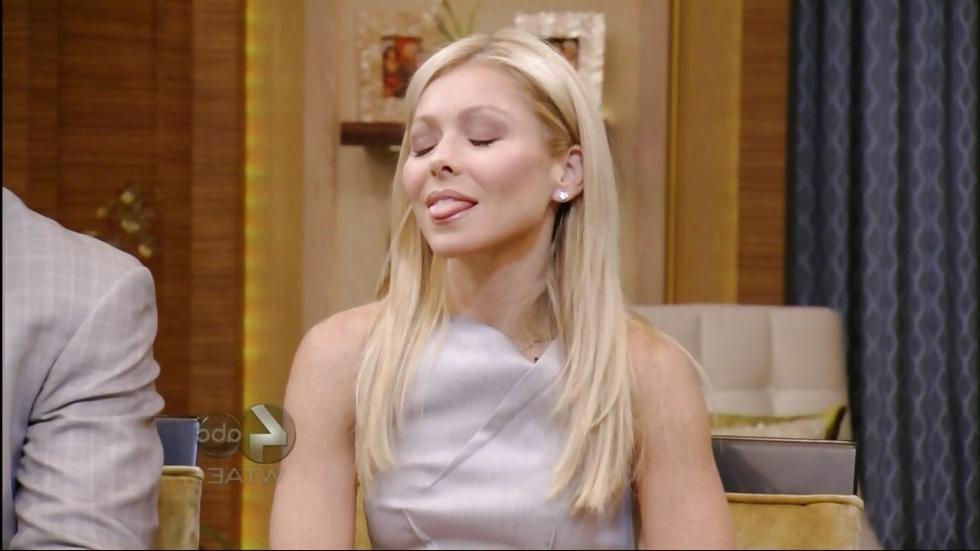 25P Kelly Ripa 