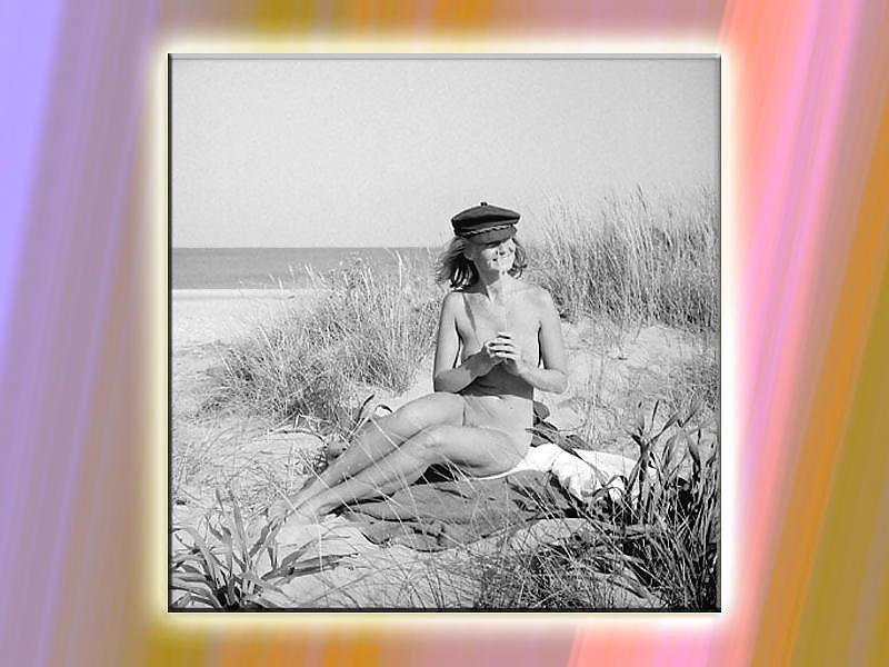 20P Vintage nudist 7.