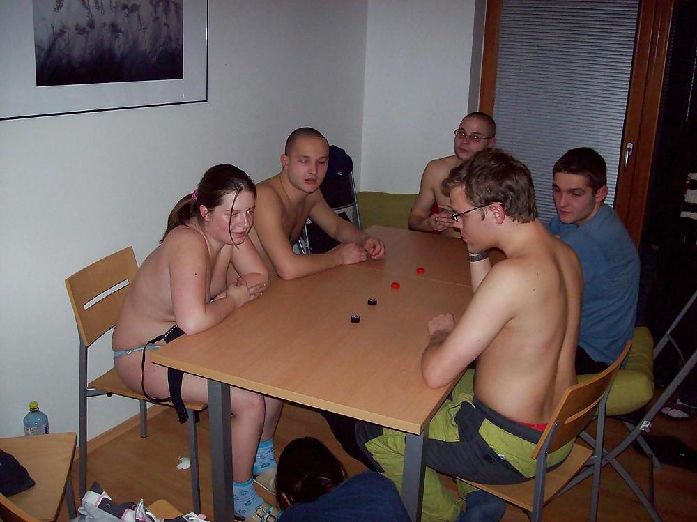 25P Strippoker