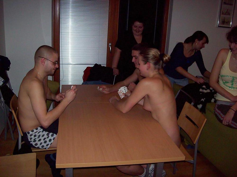 25P Strippoker