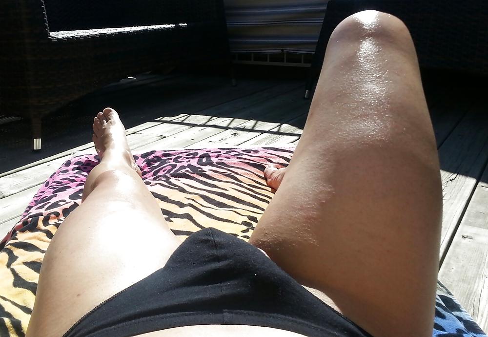 15P Tanning with my g-string feeling so horny in the sun!!!