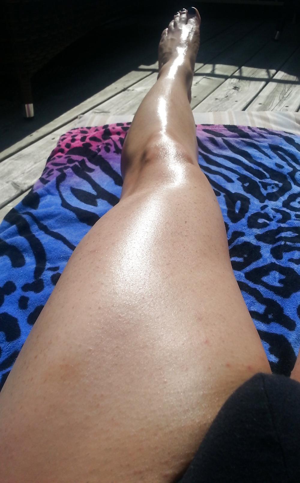15P Tanning with my g-string feeling so horny in the sun!!!