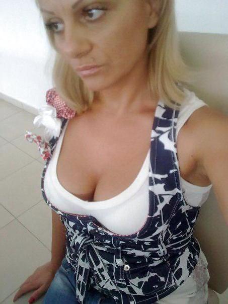 25P Vesna MILF from Serbia VOL. 5