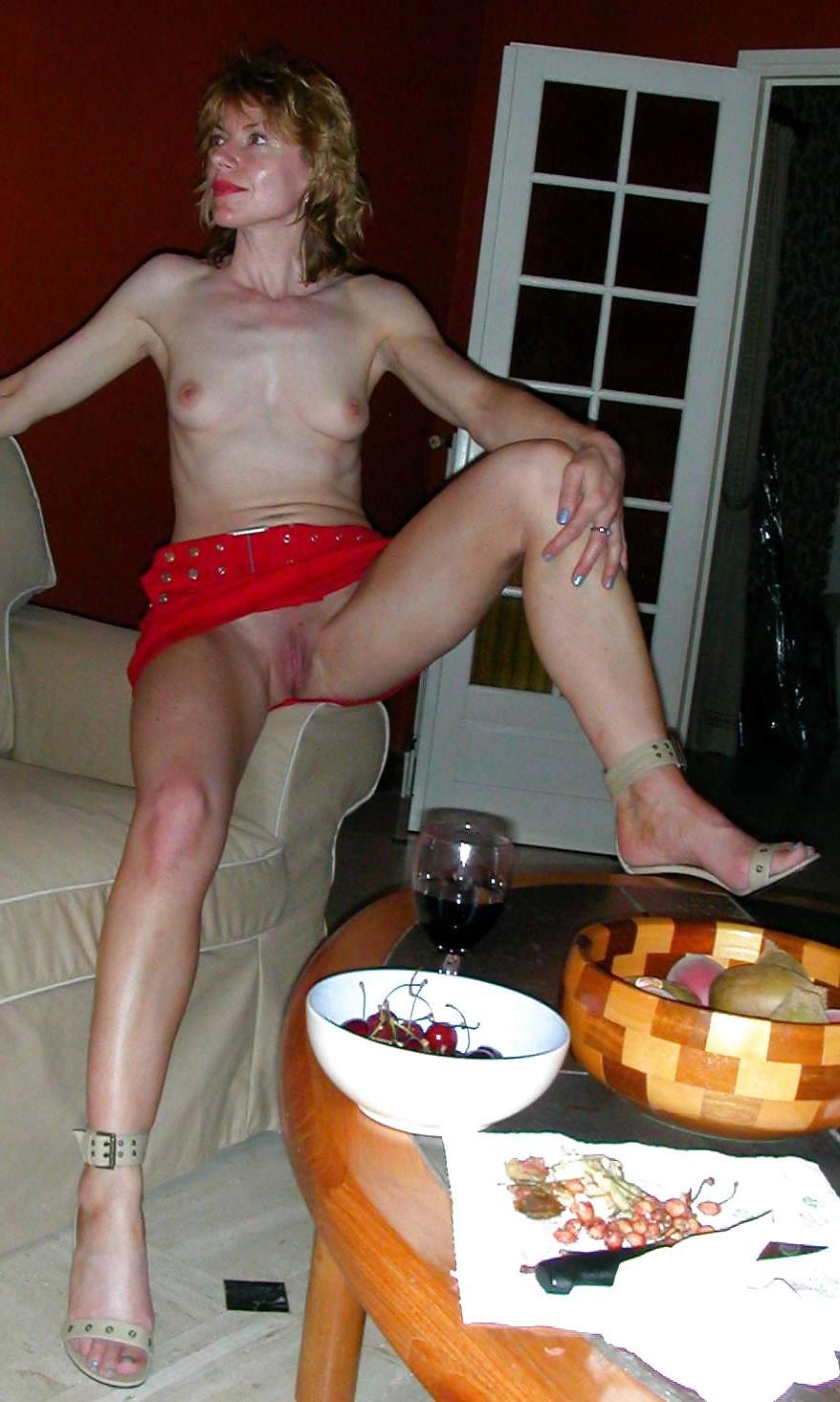 25P Real Hot Amateur MILFS & MATURE...(4)