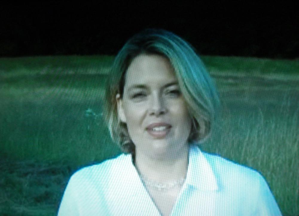 18P Promi-Wichsvorlagen (celebs) VI.2 - Julia Kloeckner